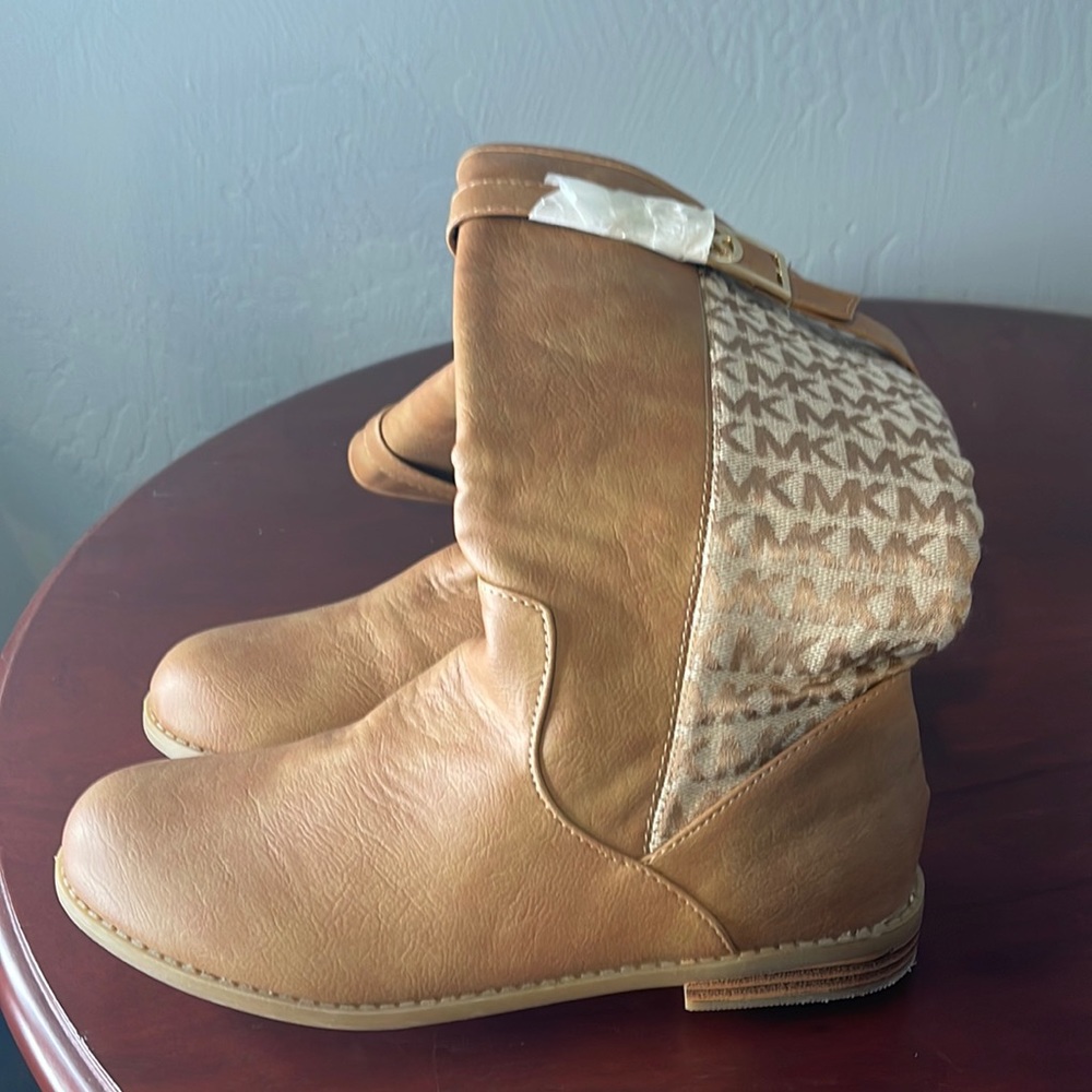 Girls Michael Kors boots size 4